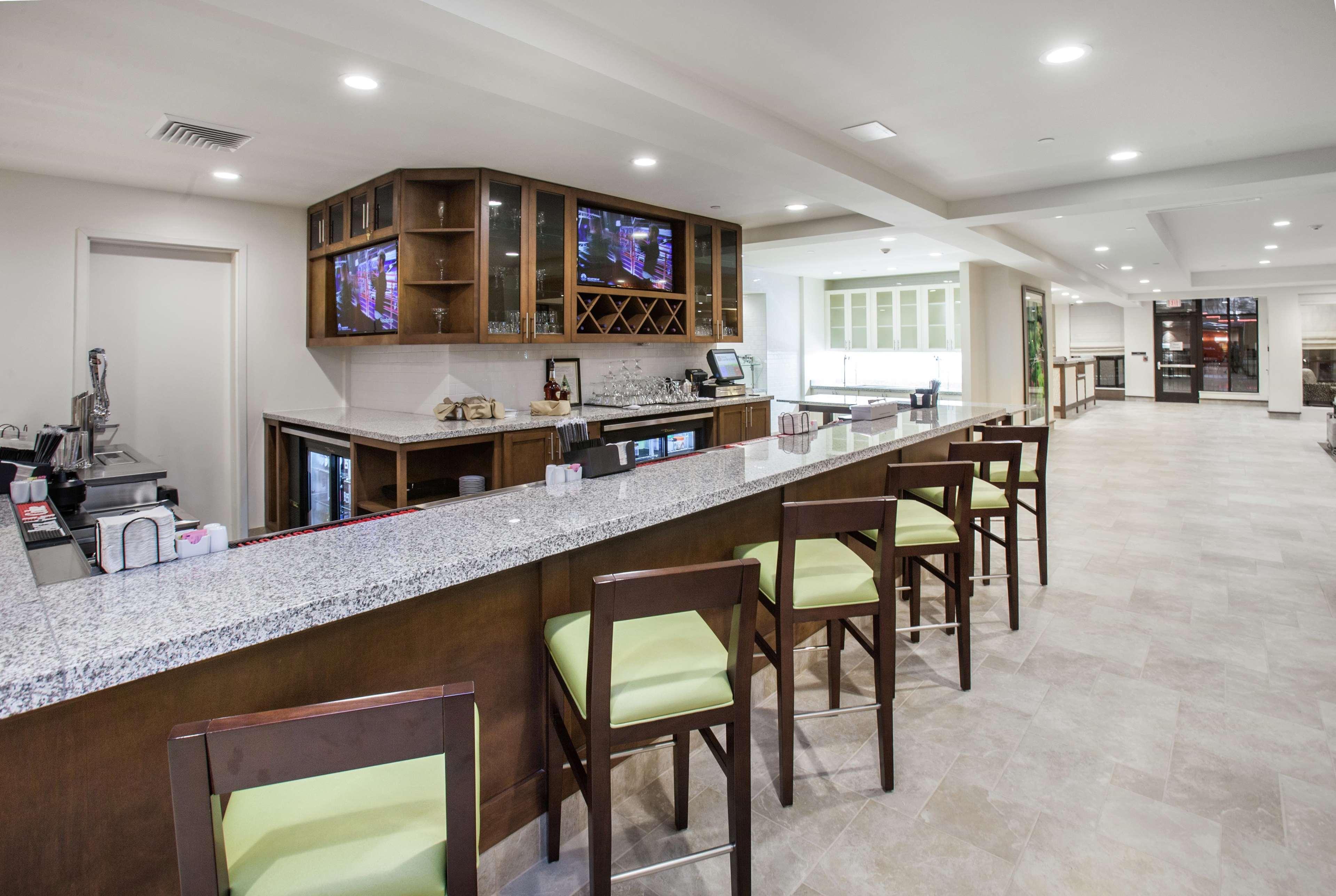 Hilton Garden Inn Jackson/Флоууд Екстериор снимка