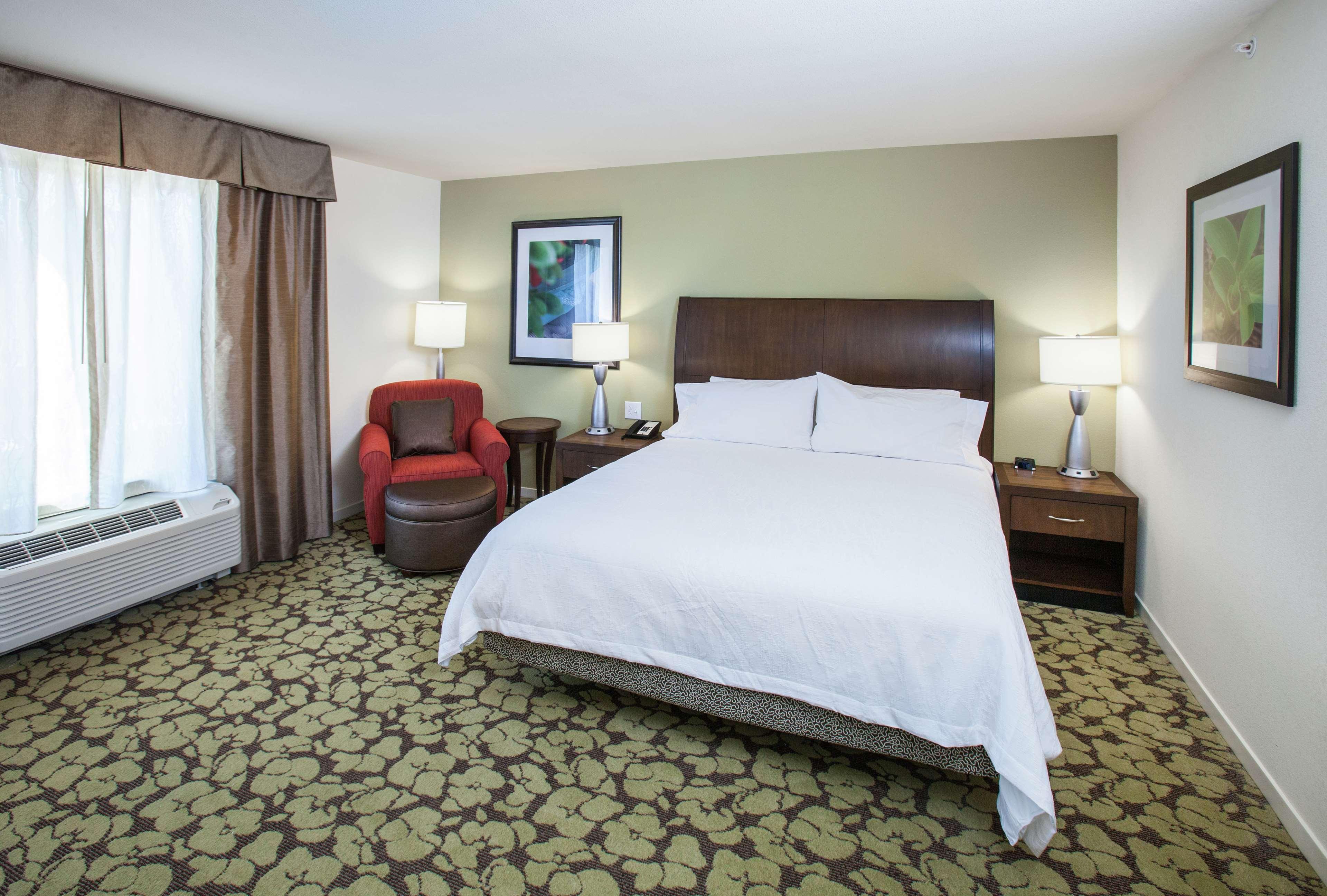 Hilton Garden Inn Jackson/Флоууд Екстериор снимка