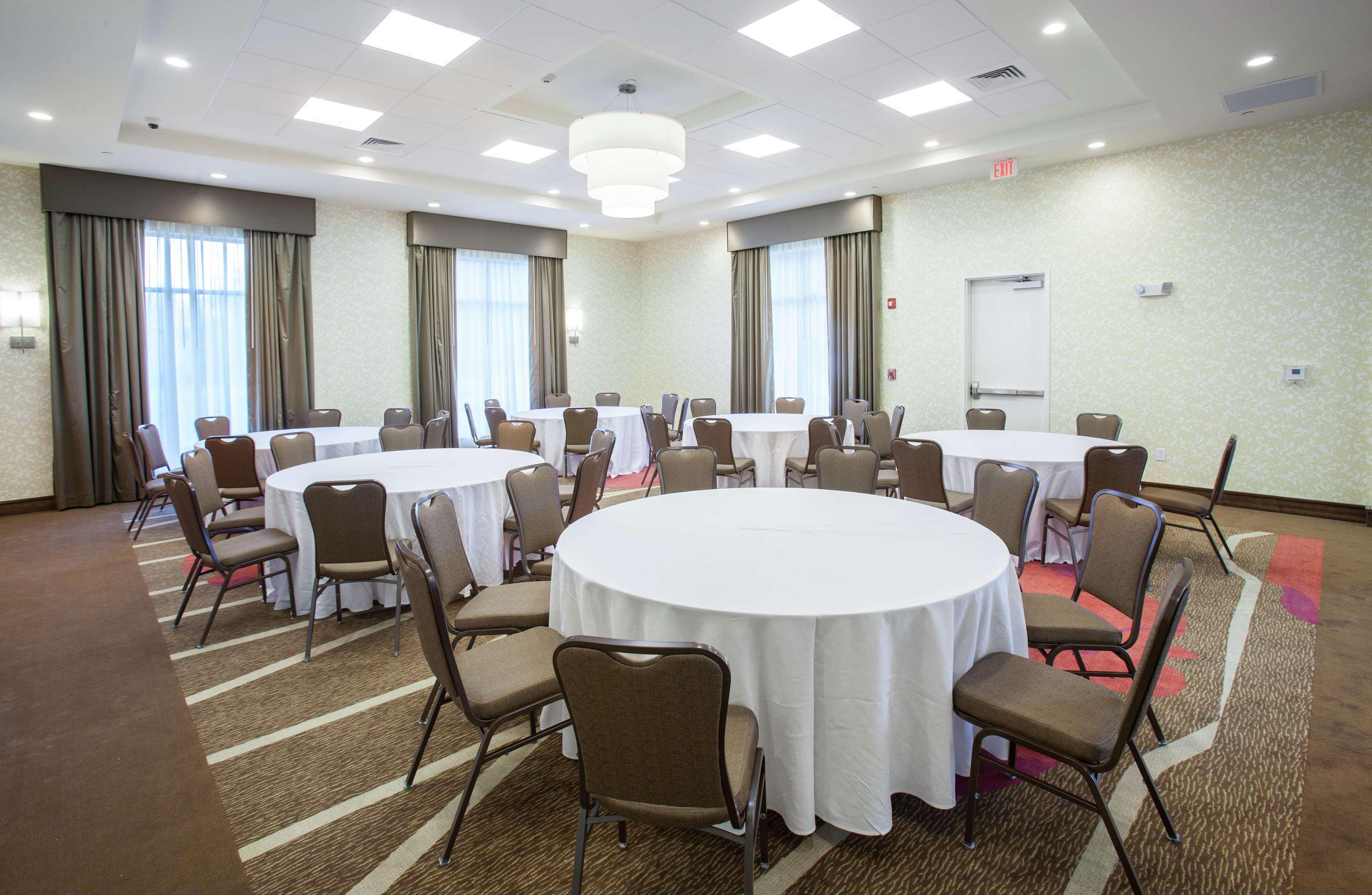 Hilton Garden Inn Jackson/Флоууд Екстериор снимка