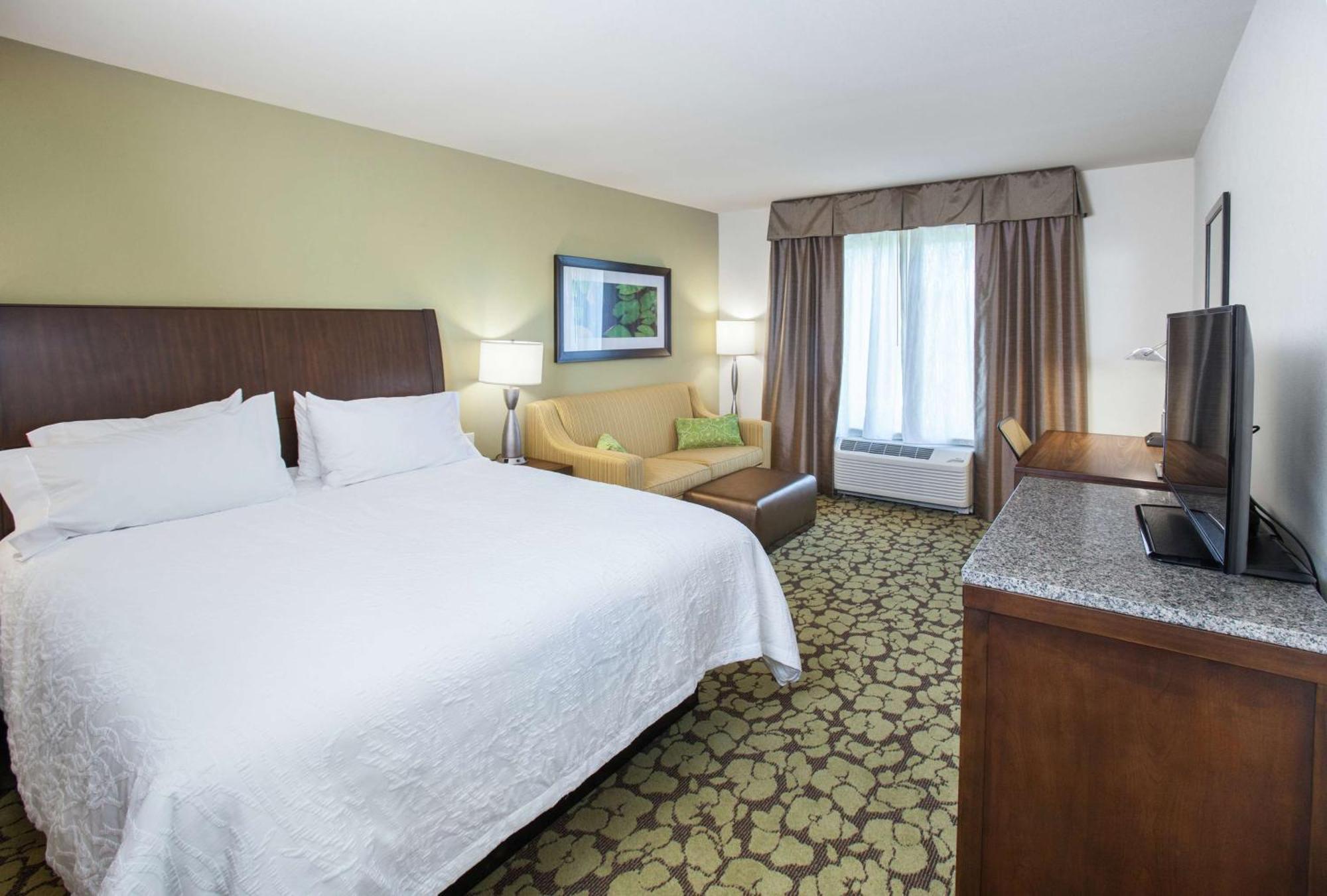 Hilton Garden Inn Jackson/Флоууд Екстериор снимка