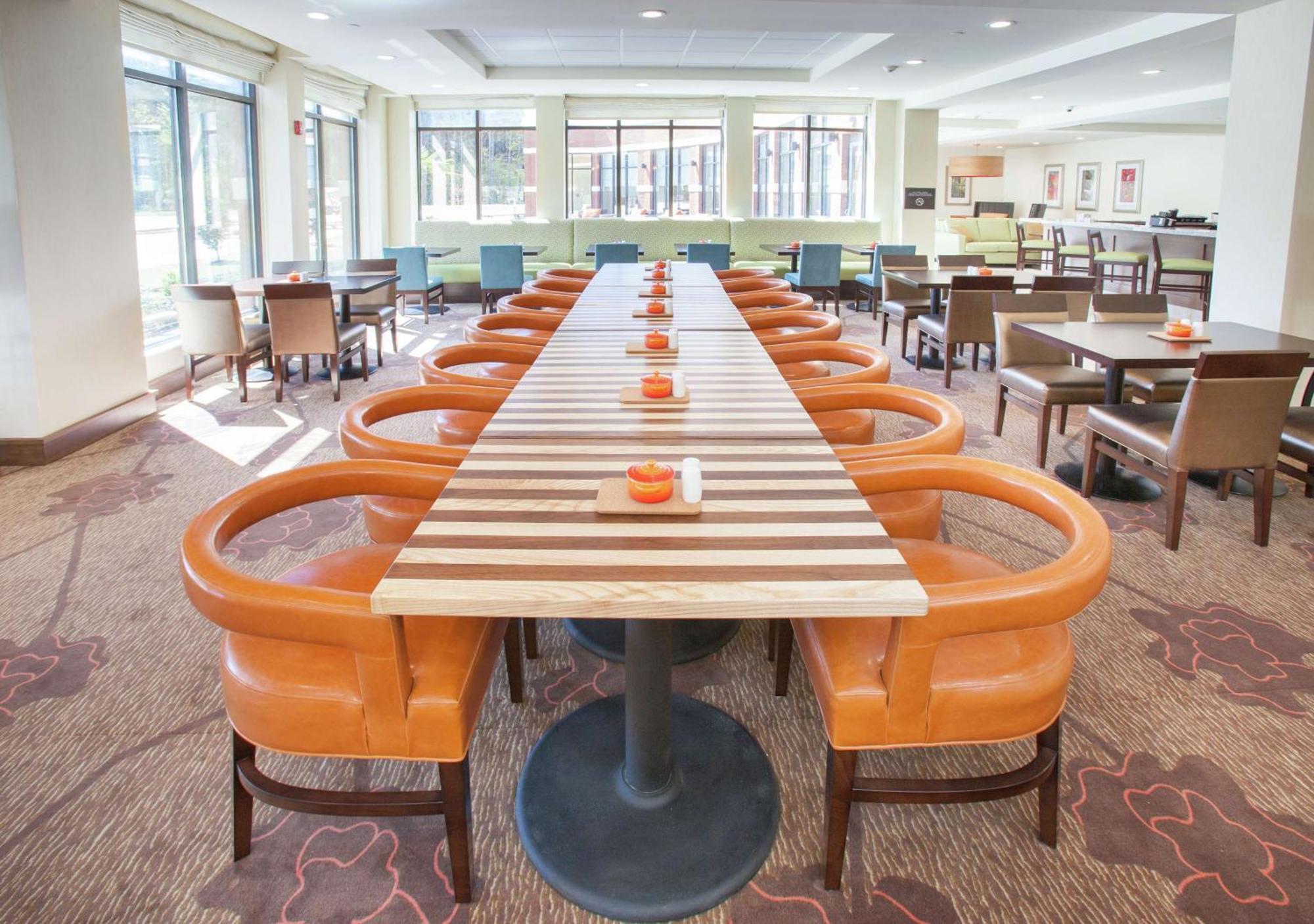 Hilton Garden Inn Jackson/Флоууд Екстериор снимка