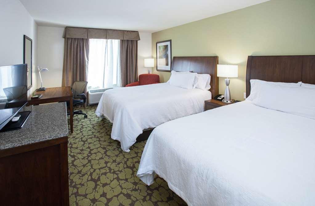 Hilton Garden Inn Jackson/Флоууд Стая снимка