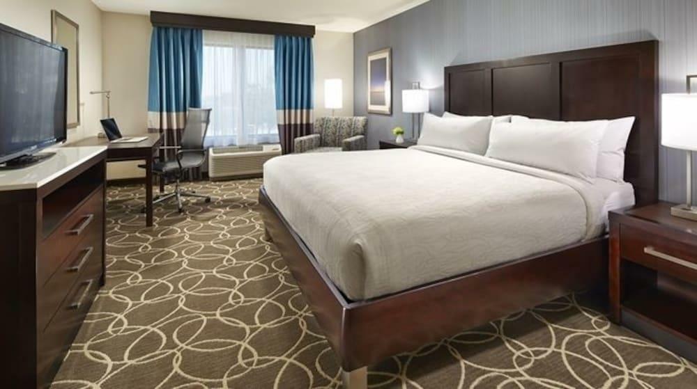 Hilton Garden Inn Jackson/Флоууд Екстериор снимка